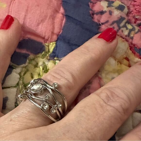Rhinestone Cluster Swirls Silver Ring - Picture 3 of 7